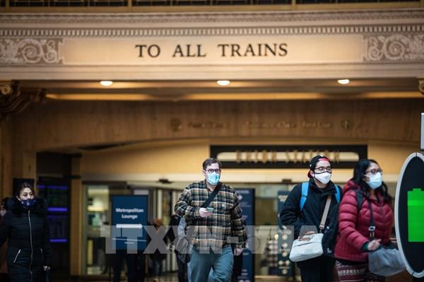 Mỹ khuyến cáo người dân đeo khẩu trang trở lại