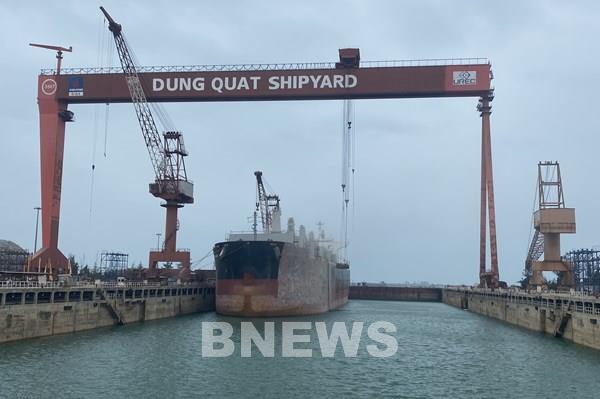 Vực dậy công nghiệp đóng tàu Dung Quất