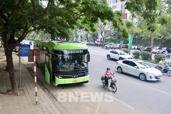 VinBus đưa tuyến buýt điện thứ 7 mang số hiệu E08 vào hoạt động ở Hà Nội