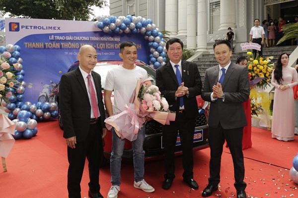Petrolimex trao giải Chương trình “Thanh toán thông minh – Lợi ích đồng hành”