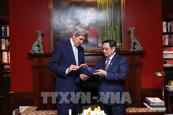 Thủ tướng Phạm Minh Chính tiếp Đặc phái viên của Tổng thống Hoa Kỳ về khí hậu John Kerry