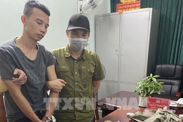 Quảng Bình: Bắt 2 đối tượng vận chuyển và mua bán ma túy