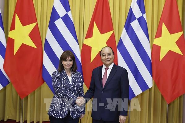 Chủ tịch nước Nguyễn Xuân Phúc hội đàm với Tổng thống Hy LạpKaterina Sakellaropoulou