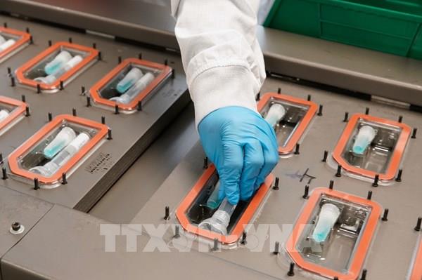 FDA cấp phép sử dụng bộ kít xét nghiệm COVID-19, cảm cúm tại nhà