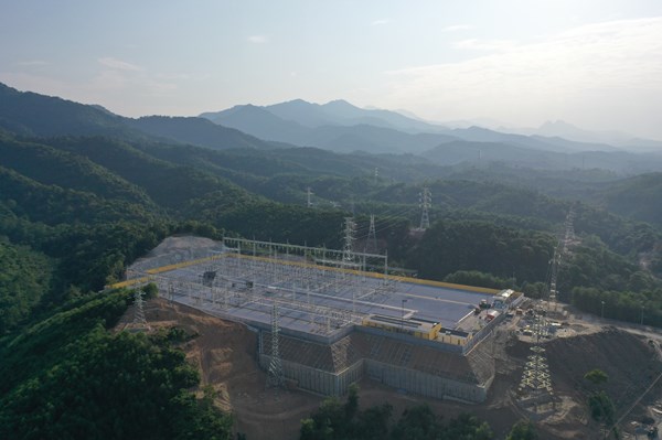 Bộ Công Thương: Nguy cơ thiếu điện tại miền Bắc, cần tăng nhập khẩu điện từ Lào