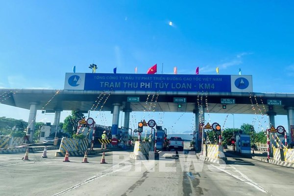 Phó Thủ tướng Lê Văn Thành: Không được chậm trễ tiến độ thu phí không dừng