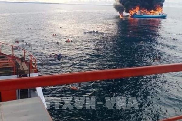 Cháy phà chở khách ở Philippines, ít nhất 7 người thiệt mạng