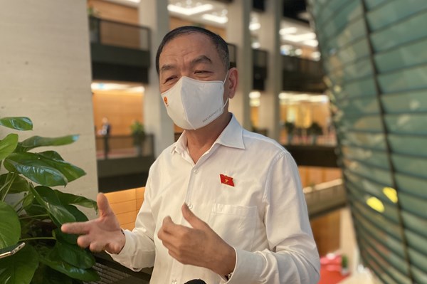 Bên lề Quốc hội khóa XV: Lo ngại giá xăng tăng ảnh hưởng đến lạm phát