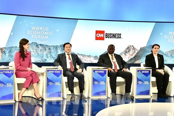 Phó Thủ tướng Lê Minh Khái tiếp tục các hoạt động tại Hội nghị WEF Davos 2022