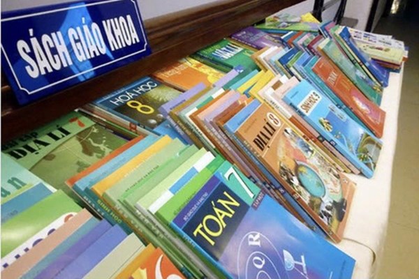 Hà Nội phê duyệt danh mục sách giáo khoa lớp 7, lớp 10