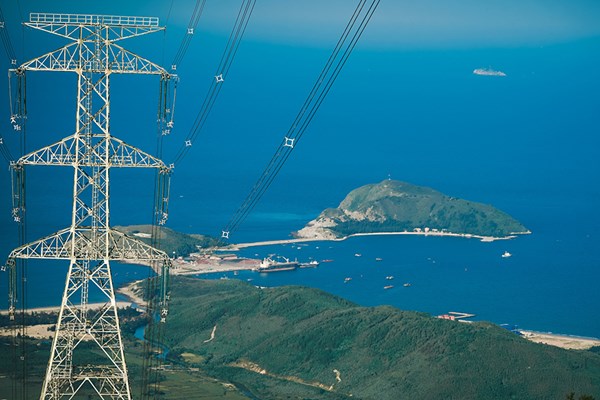 Đóng điện đường dây 500kV Quảng Trạch – Dốc Sỏi và sân phân phối 500kV Quảng Trạch