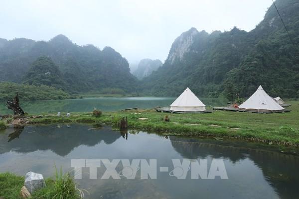 Hồ Nong Dùng – điểm cắm trại du lịch hấp dẫn