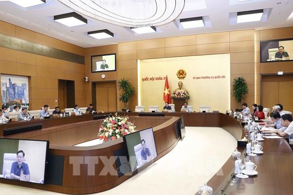 Ủy ban Thường vụ Quốc hội cho ý kiến về triển khai gói hỗ trợ phục hồi và phát triển KT-XH