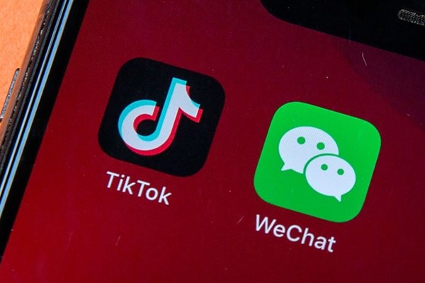 "Ông hoàng" video ngắn và những mối so kè đáng gờm