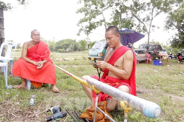 Độc đáo lễ hội pháo thăng thiên cầu mưa tại Lào