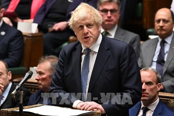 Thủ tướng Anh vượt qua cuộc bỏ phiếu bất tín nhiệm