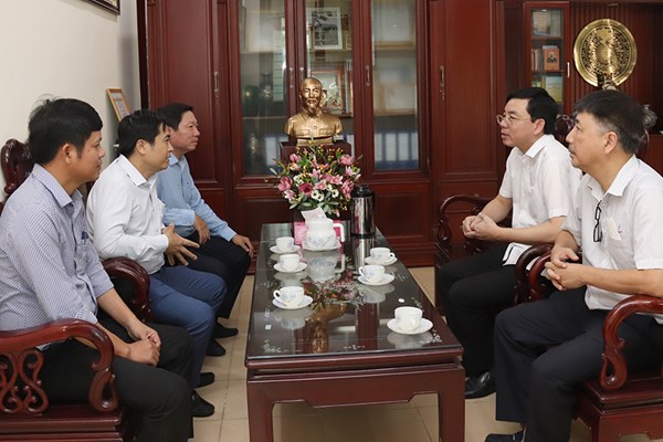 Bàn giải pháp gỡ vướng mặt bằng đường dây 500 kV mạch 3 qua tỉnh Hà Tĩnh