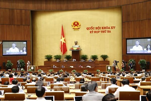 Chủ tịch Quốc hội Vương Đình Huệ lưu ý việc tiếp tục tiết giảm chi phí và hạ lãi suất cho vay với nền kinh tế.