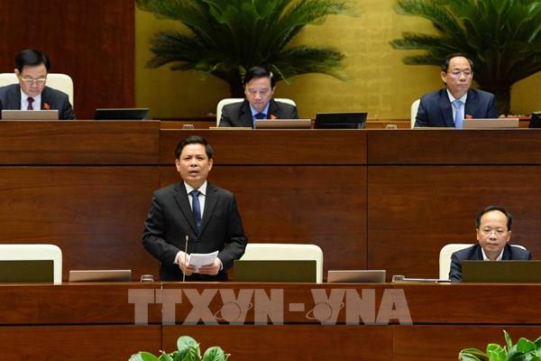 Cử tri bày tỏ ý kiến về phiên chất vấn liên quan đến giao thông vận tải