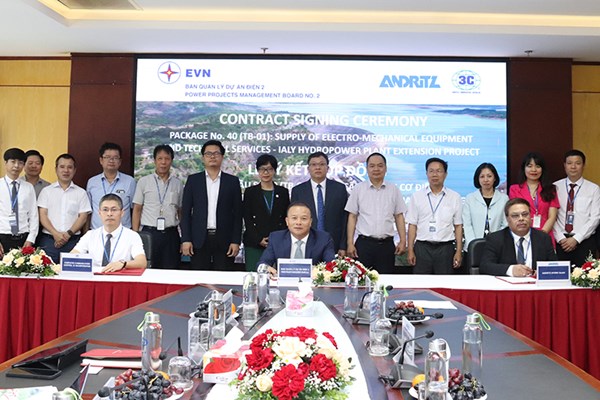 Ký hợp đồng cung cấp thiết bị cho Dự án Nhà máy Thủy điện Ialy mở rộng