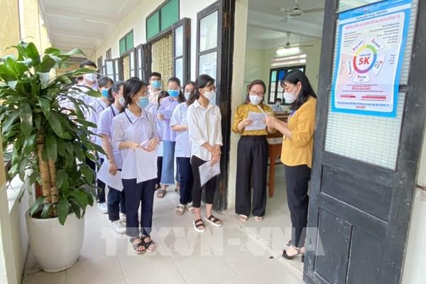 Tuyển sinh lớp 10 Hà Nội: Thí sinh diện F0 được xét tuyển vào trường công lập