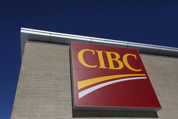 Ngân hàng CIBC mở rộng đầu tư và nâng lương cho nhân viên