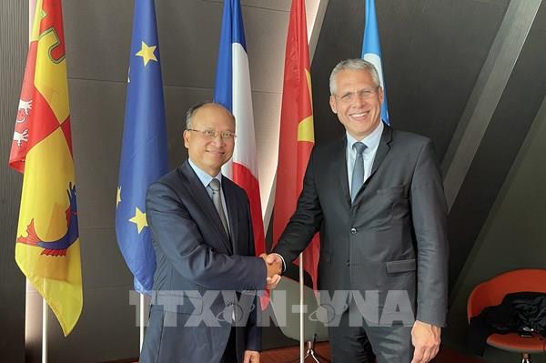 Việt Nam hợp tác với trung tâm công nghiệp hàng đầu của Pháp