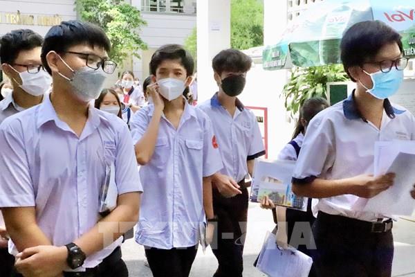Điểm chuẩn lớp 10 năm 2022 các trường chuyên tại TPHCM