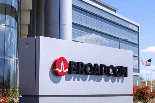 Broadcom 61 tỷ USD mua nhà cung cấp dịch vụ điện toán đám mây VMware