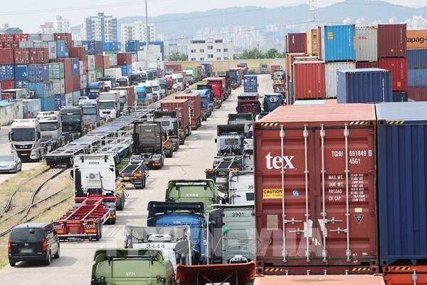 Hàn Quốc tìm giải pháp cho cuộc đình công của tài xế xe tải