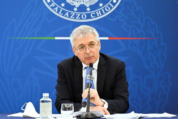 Italy kêu gọi ECB tránh gây căng thẳng khi tăng lãi suất