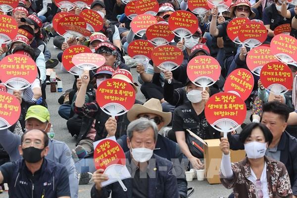 Nghiệp đoàn lái xe tải Hàn Quốc đình công ngày thứ 8 liên tiếp