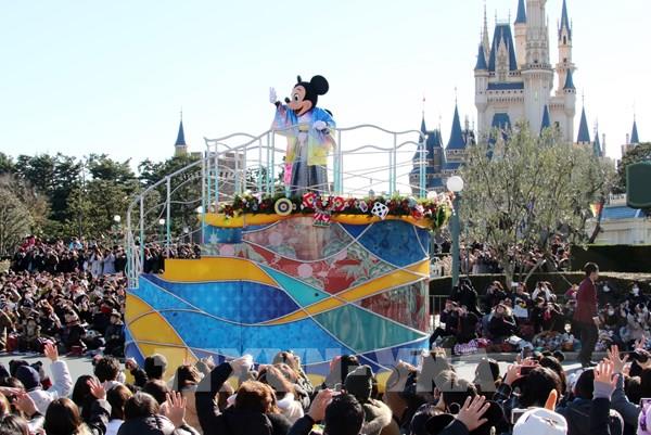 Disney ra mắt gói tour xa xỉ đến 12 công viên chủ đề trên khắp thế giới
