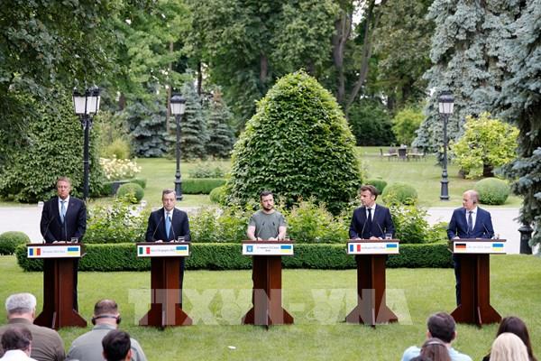 Các lãnh đạo EU ủng hộ trao quy chế ứng cử viên chính thức cho Ukraine