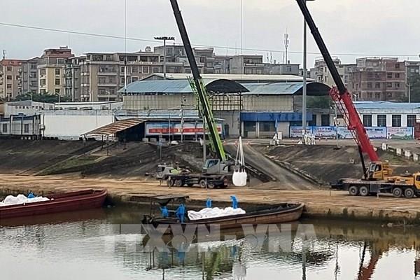 Thông quan trở lại cửa khẩu Ka Long