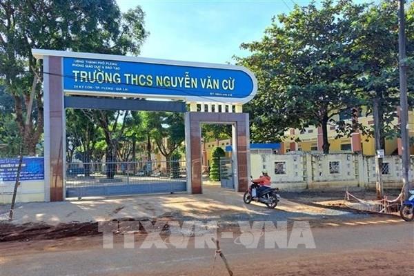 Buộc thôi việc Phó hiệu trưởng sử dụng bằng giả