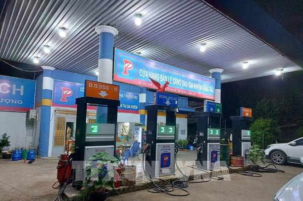 Bà Rịa-Vũng Tàu: Bắt quả tang vụ sản xuất xăng giả quy mô lớn