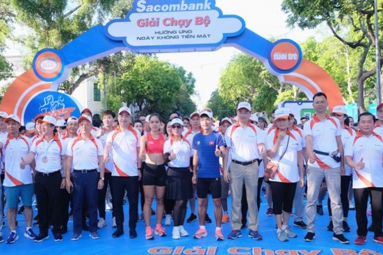 Sacombank tổ chức giải chạy bộ nhân Ngày không tiền mặt 2022