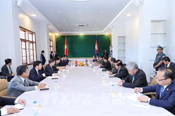 Thủ tướng Phạm Minh Chính gặp Thủ tướng Campuchia Hun Sen