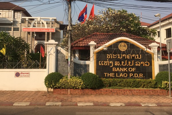 Lào điều chỉnh chính sách trao đổi ngoại tệ