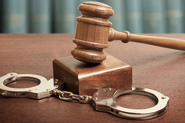 Bắt nguyên cán bộ Chi cục Thuế Tp. Vĩnh Yên