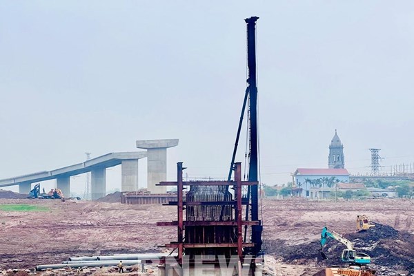 Gia hạn hoàn thành kênh nối sông Đáy- Ninh Cơ thêm 12 tháng