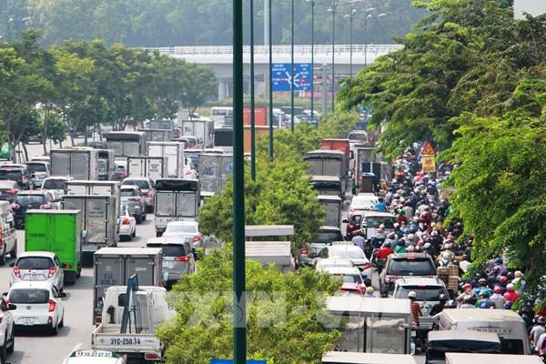 Tp. Hồ Chí Minh xử lý các điểm đen về tai nạn, ùn tắc giao thông