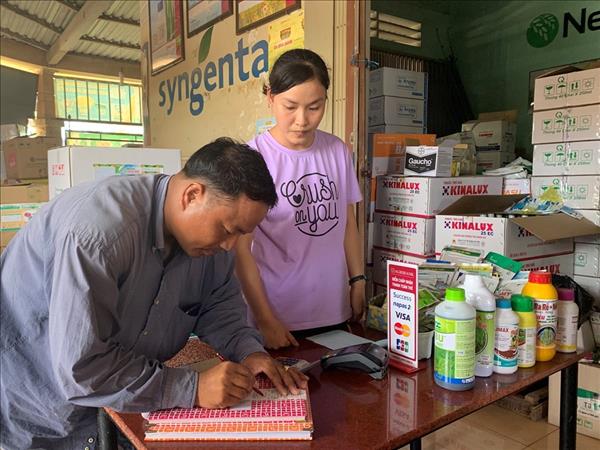 Agribank tăng độ phủ thanh toán không dùng tiền mặt