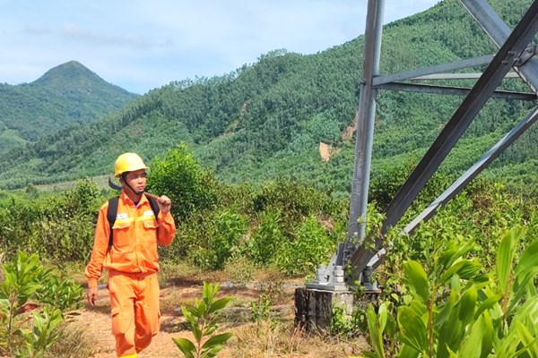 Tăng hiệu quả hệ thống truyền tải điện khu vực Bình Định trước bất lợi của thời tiết