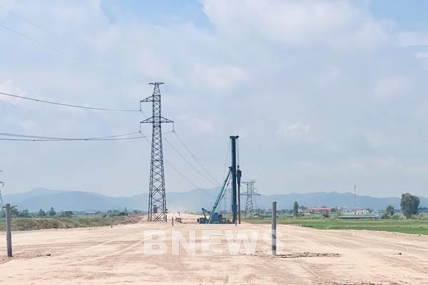Hạ tầng đường điện và mặt bằng cản tiến độ cao tốc Nghi Sơn – Diễn Châu