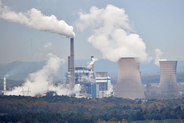 Căng thẳng Nga-Ukraine khiến Pháp cân nhắc mở lại nhà máy điện than