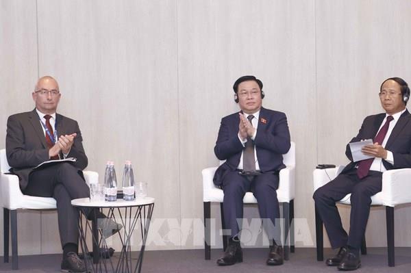 Chủ tịch Quốc hội: Việt Nam cam kết tạo lập môi trường kinh doanh tốt nhất 