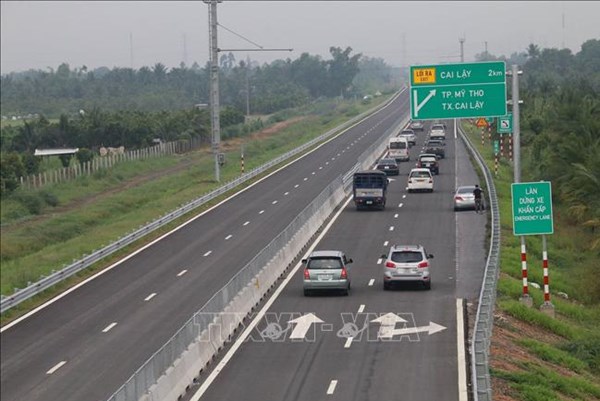 Dự kiến mức thu phí đường bộ cao tốc là bao nhiêu?