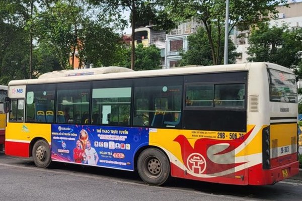 Hà Nội: Phạt doanh nghiệp 120 triệu đồng do quảng cáo cá độ trên xe bus